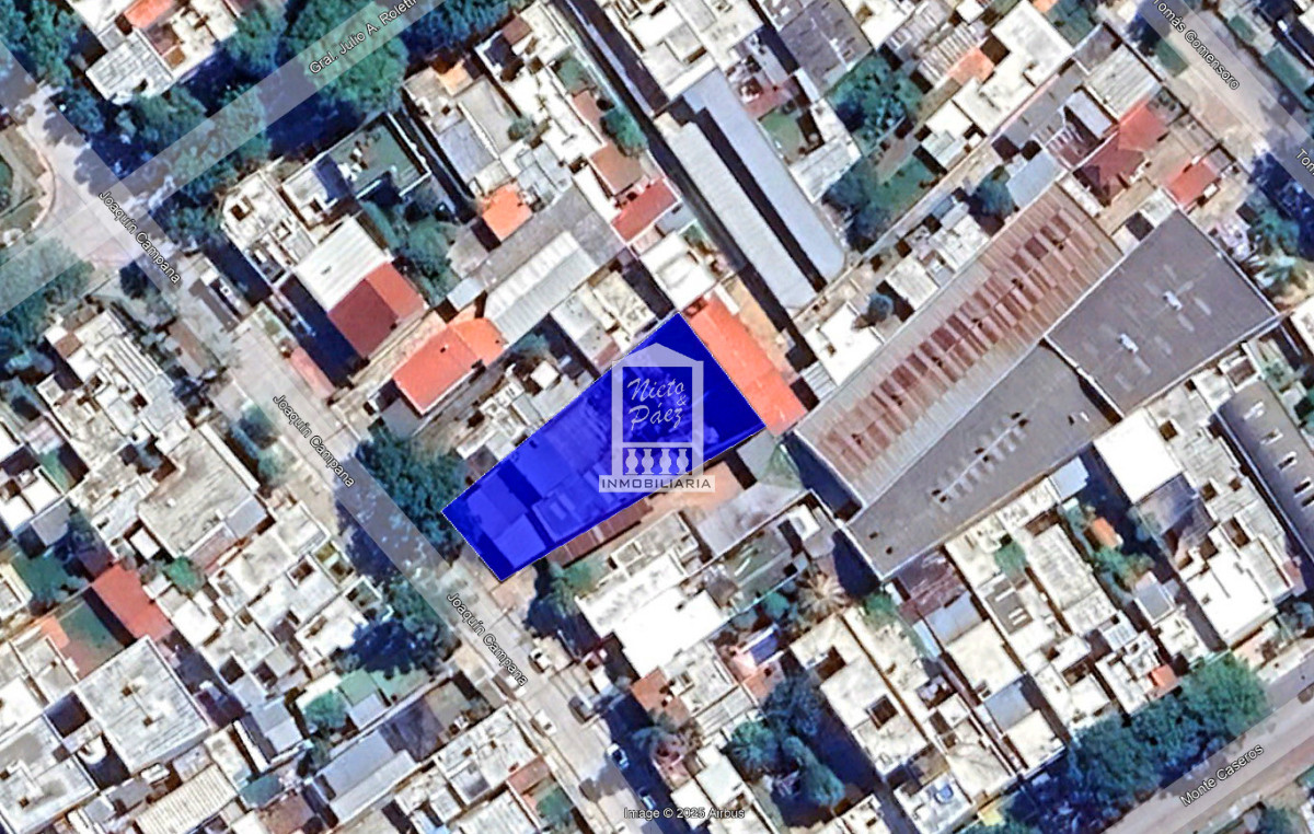 670 m2. Apto para 4 pisos. Jacinto Vera.