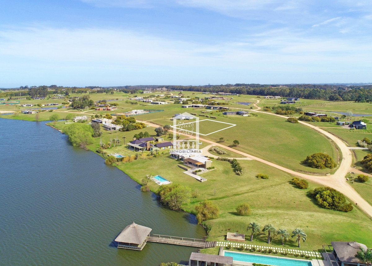 Pueblo Mío, lote alto con vista a la laguna grande.  - NYP40370T