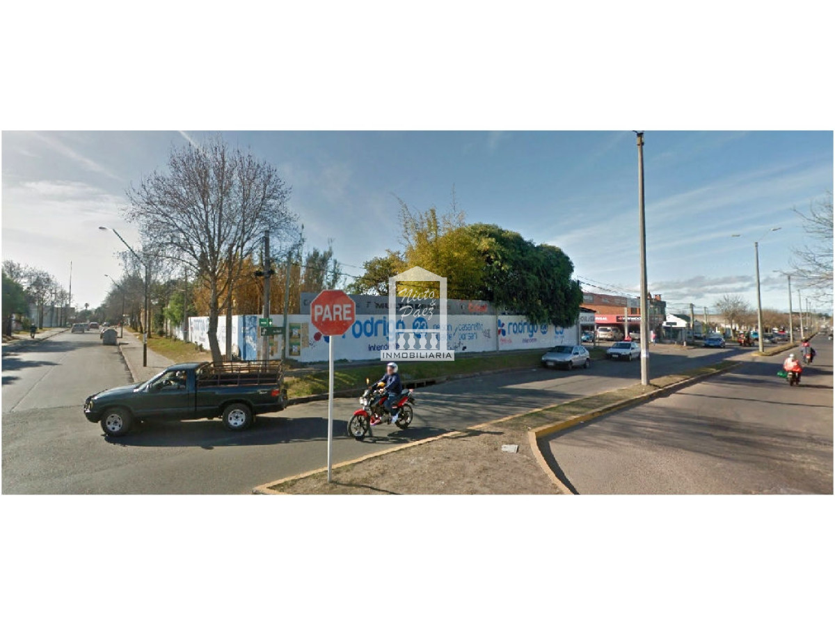 Terreno ID.36500 - Maldonado, Apto para 9 pisos, se puede construir 12.000 m2