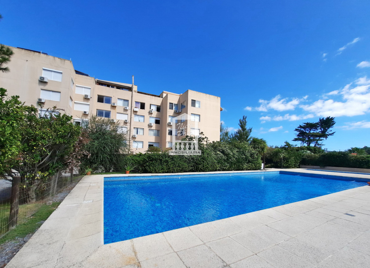 Pinares, edificio frente al mar. 3 dorm - NYP24237A