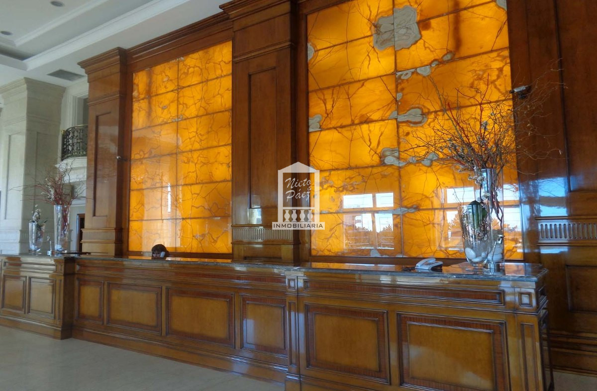 Apartamento ID.24316 - Le Jardin, esquinero piso alto, garaje doble.