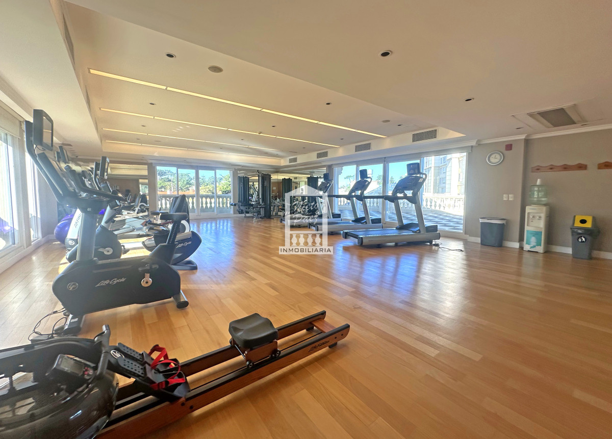 Apartamento ID.24316 - Le Jardin, esquinero piso alto, garaje doble.
