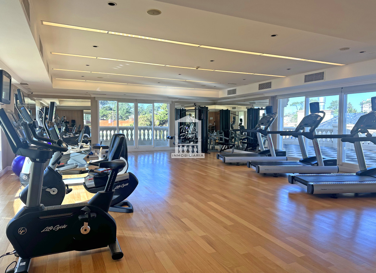 Apartamento ID.24316 - Le Jardin, esquinero piso alto, garaje doble.