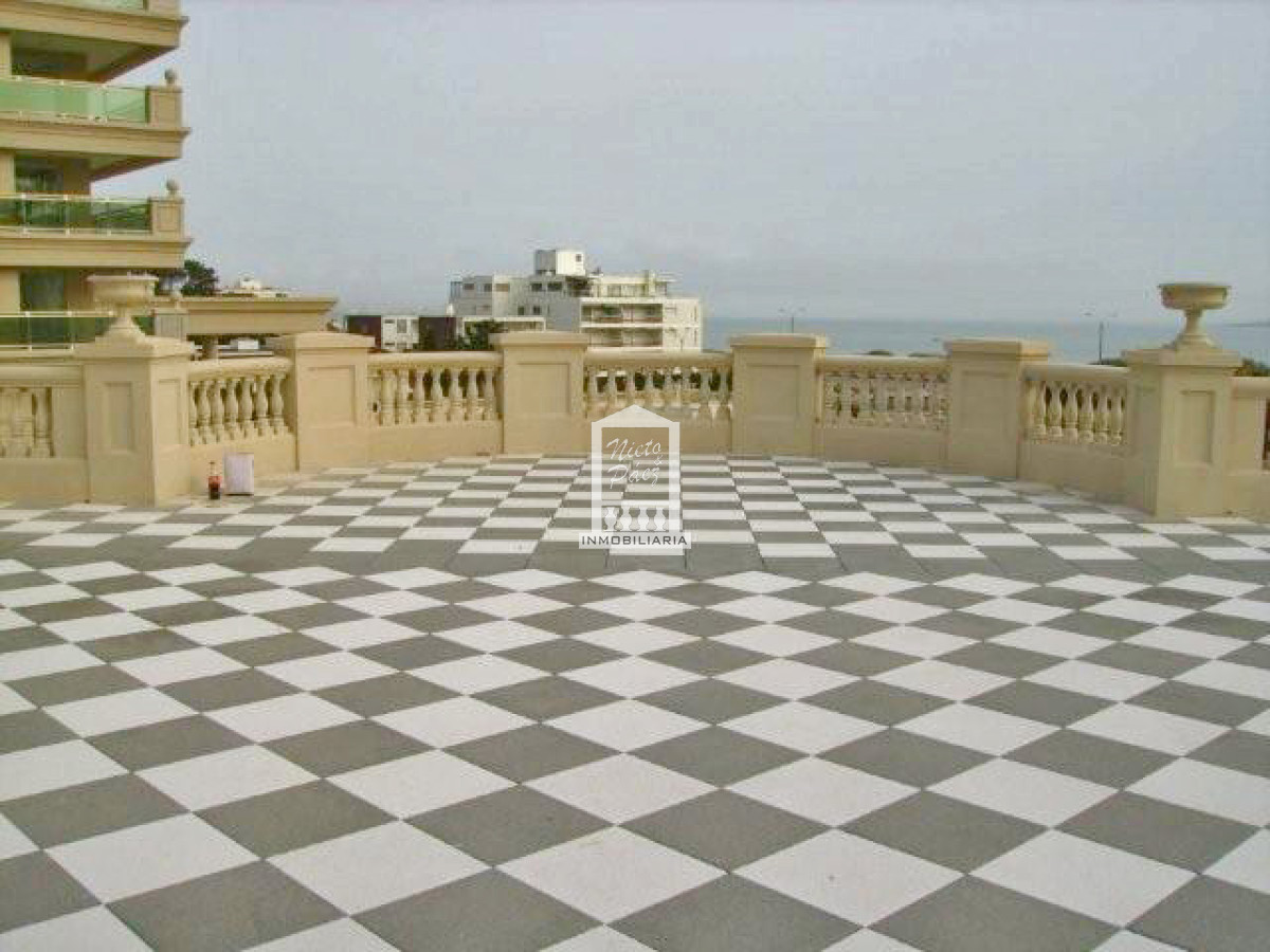 Apartamento ID.24316 - Le Jardin, esquinero piso alto, garaje doble.