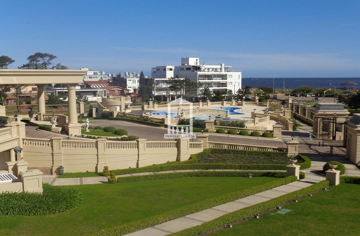 Apartamento ID.24316 - Le Jardin, esquinero piso alto, garaje doble.