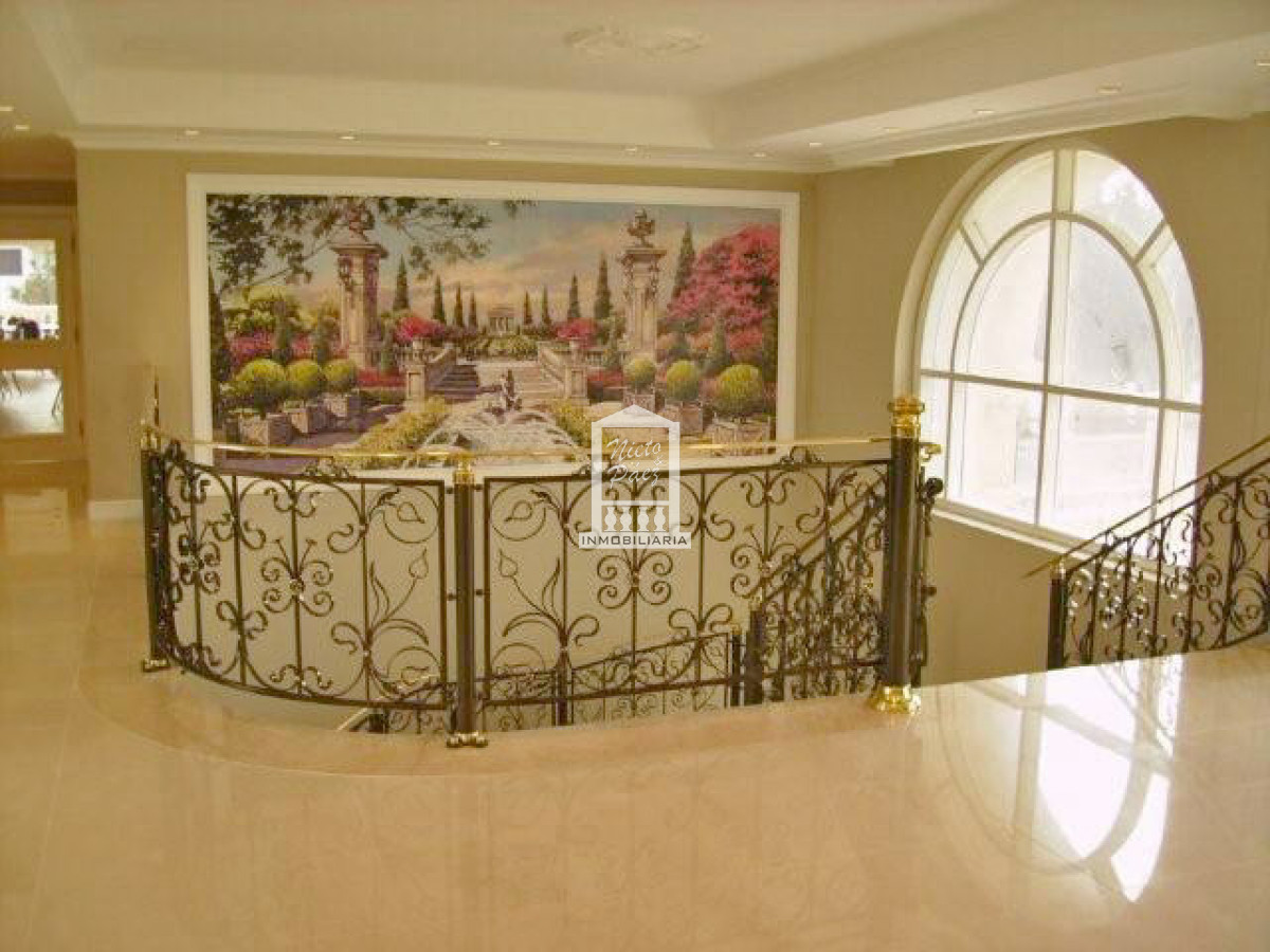 Apartamento ID.24316 - Le Jardin, esquinero piso alto, garaje doble.