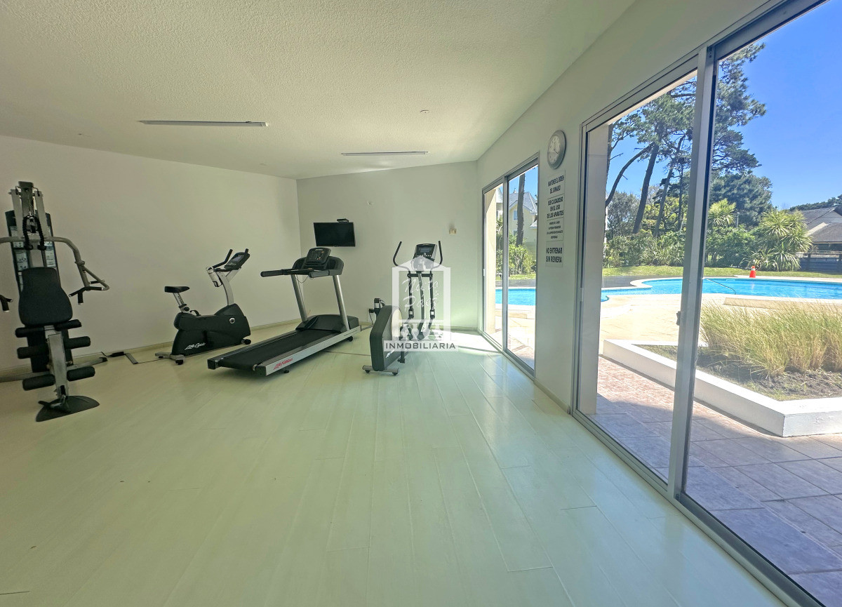 Apartamento ID.800 - Zona Punta Shopping, 3 dorm, losa radiante.