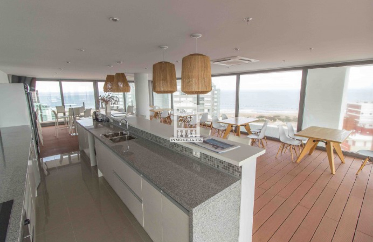 Apartamento ID.25184 - ONIX, equipado, 2 dorm. Piso intermedio con vista a la brava.