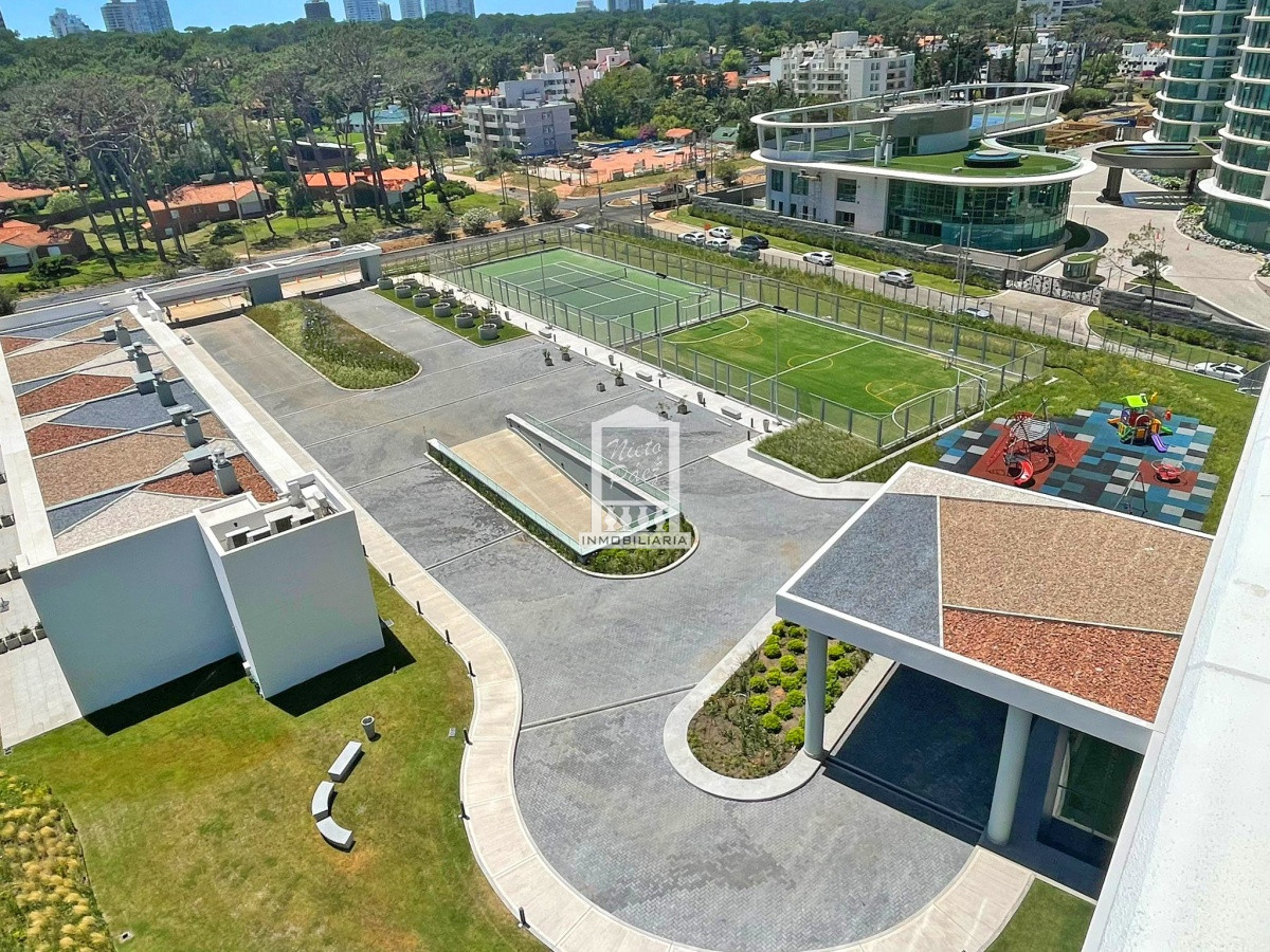 Apartamento ID.41270 - Penthouse duplex. 4 suites. Parrillero propio