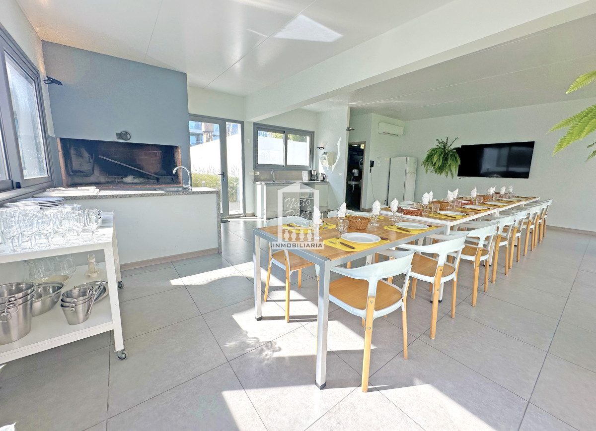 Apartamento ID.25184 - ONIX, equipado, 2 dorm. Piso intermedio con vista a la brava.