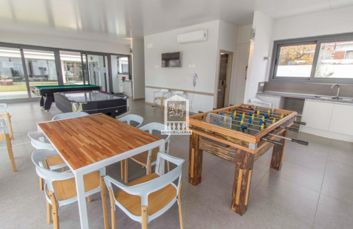 Apartamento ID.25184 - ONIX, equipado, 2 dorm. Piso intermedio con vista a la brava.