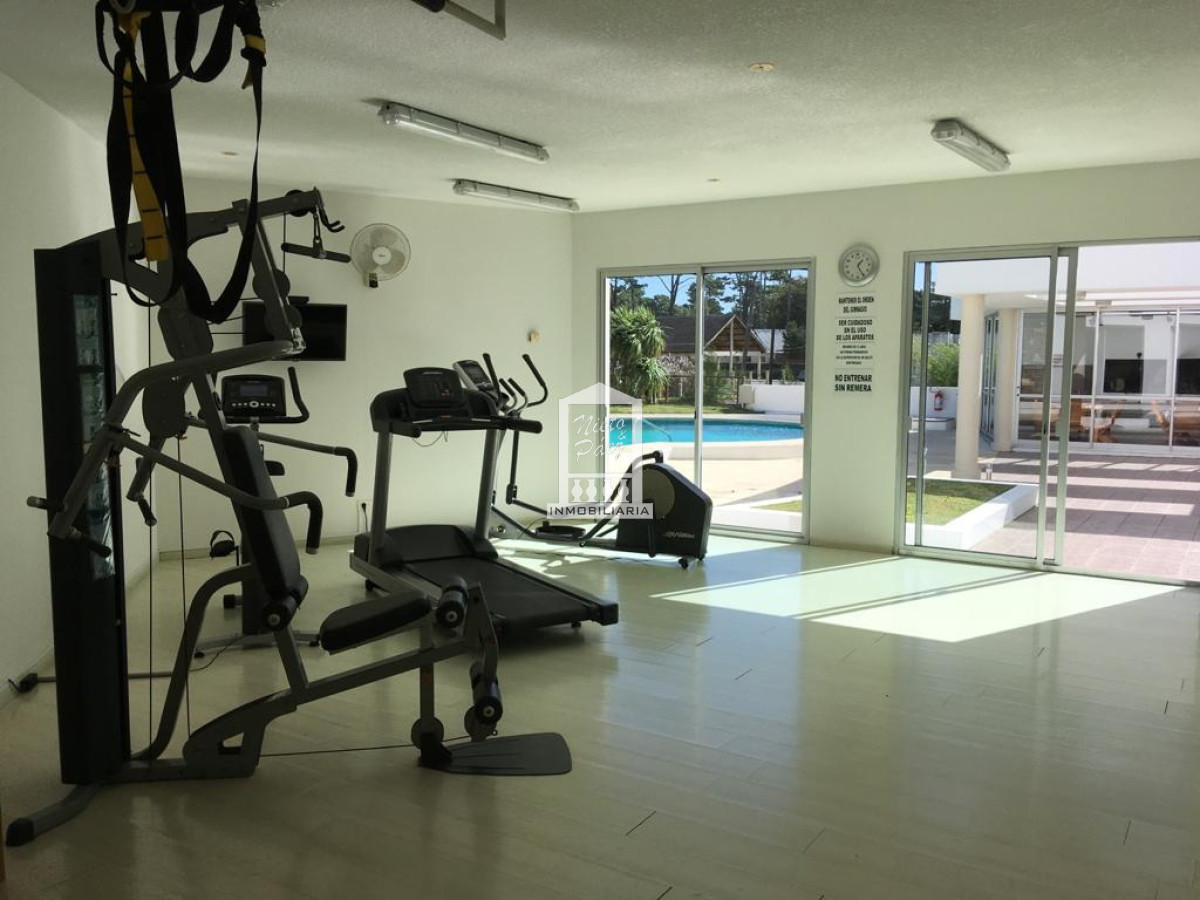 Apartamento ID.800 - Zona Punta Shopping, 3 dorm, losa radiante.