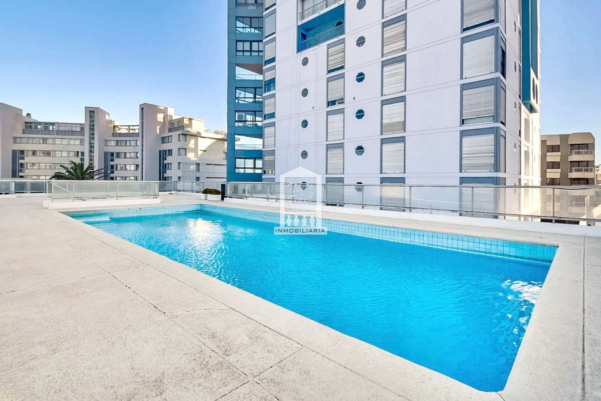 Apartamento ID.4015 - SEMIPISO enorme, 4 dorm y servicio. 2 garajes. 