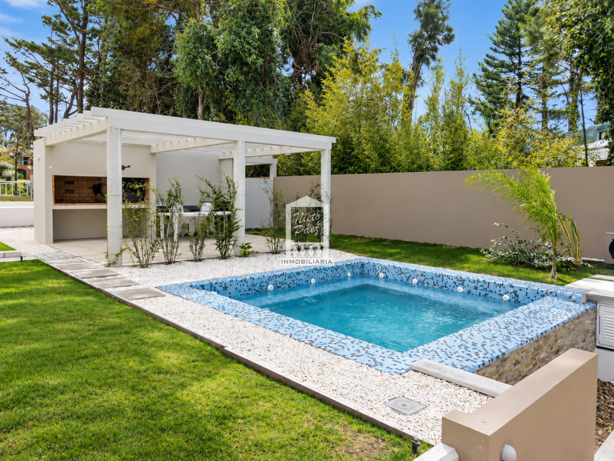 Apartamento ID.41022 - Piso alto, 2 dormitorios, 2 baños, bajos gastos.