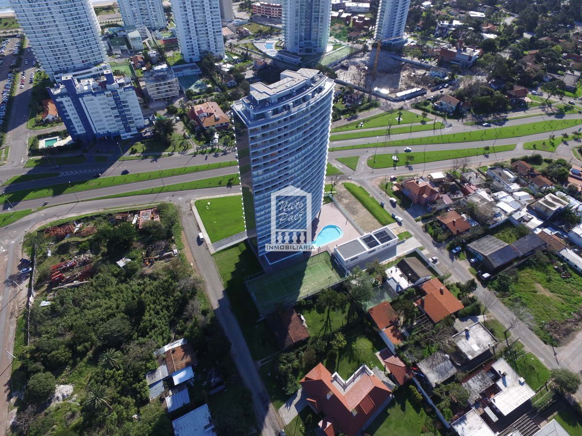 Apartamento ID.37927 - Penthouse Duplex, full amenities. 2 garajes.