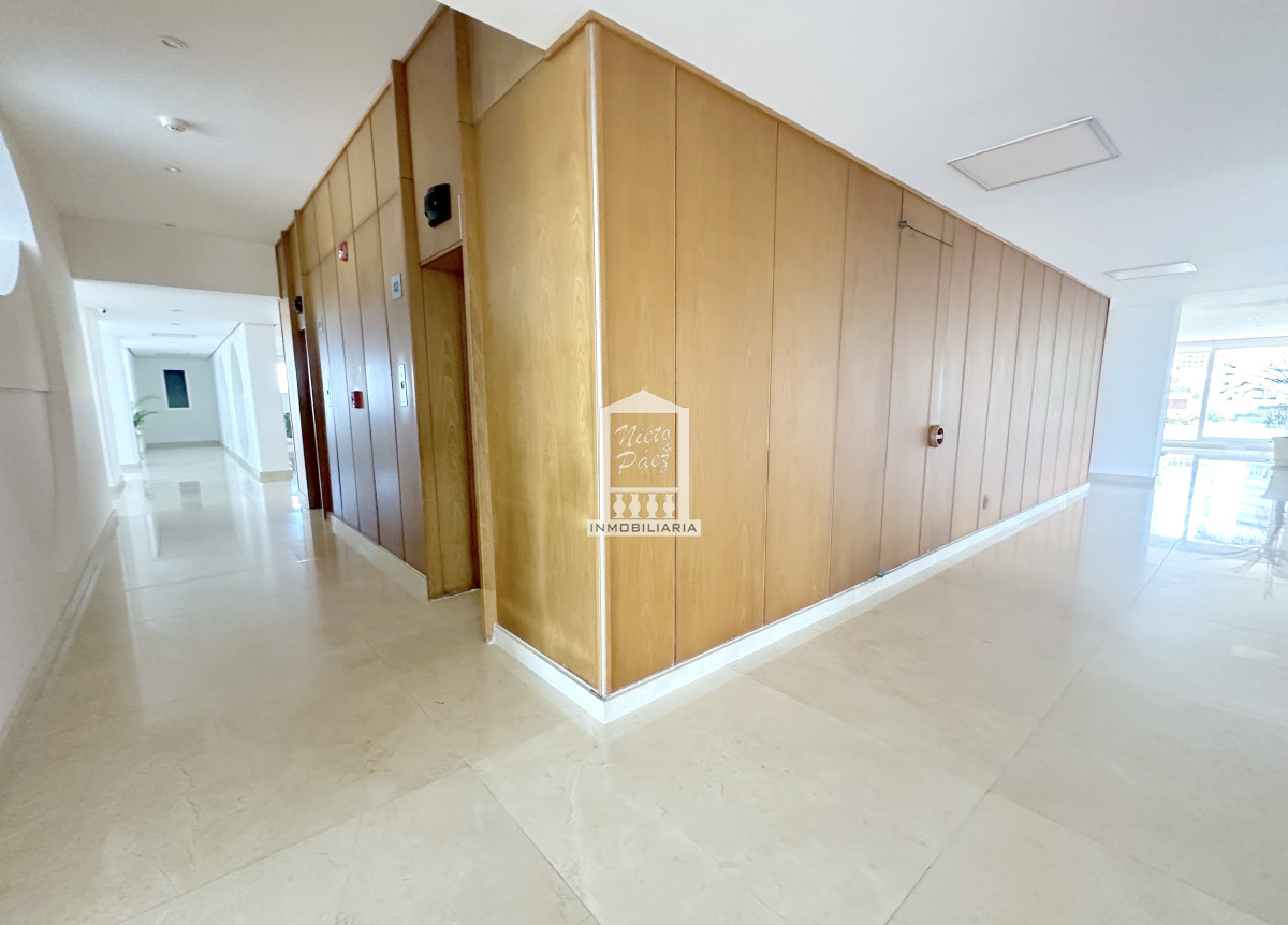 Apartamento ID.8274 - Mega planta en la brava, reciclado. 