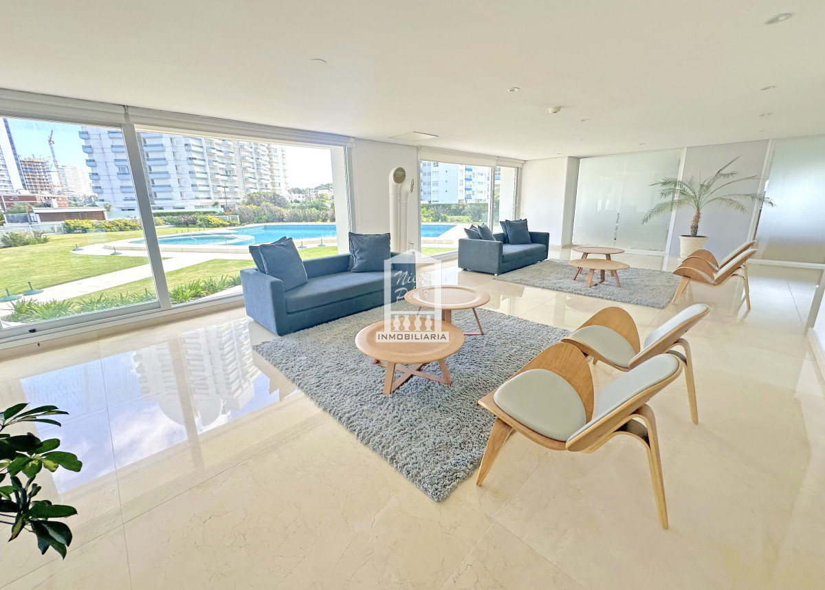 Apartamento ID.8274 - Mega planta en la brava, reciclado. 
