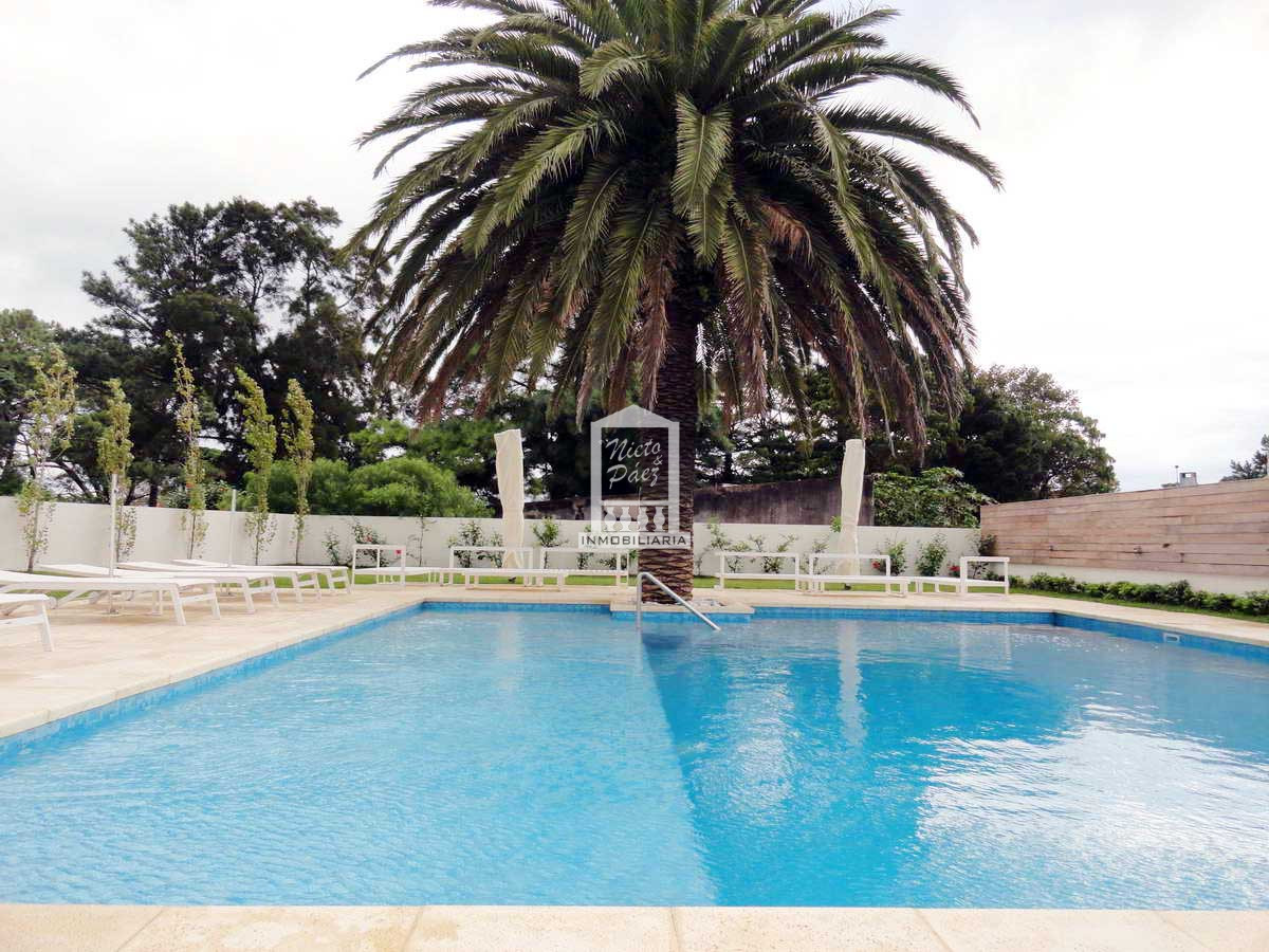 Apartamento ID.21985 - Piso alto, con vista a la mansa. 