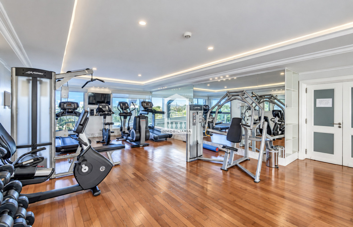 Apartamento ID.2095 - Playa Mansa, primera fila, la mejor planta, esquinero.