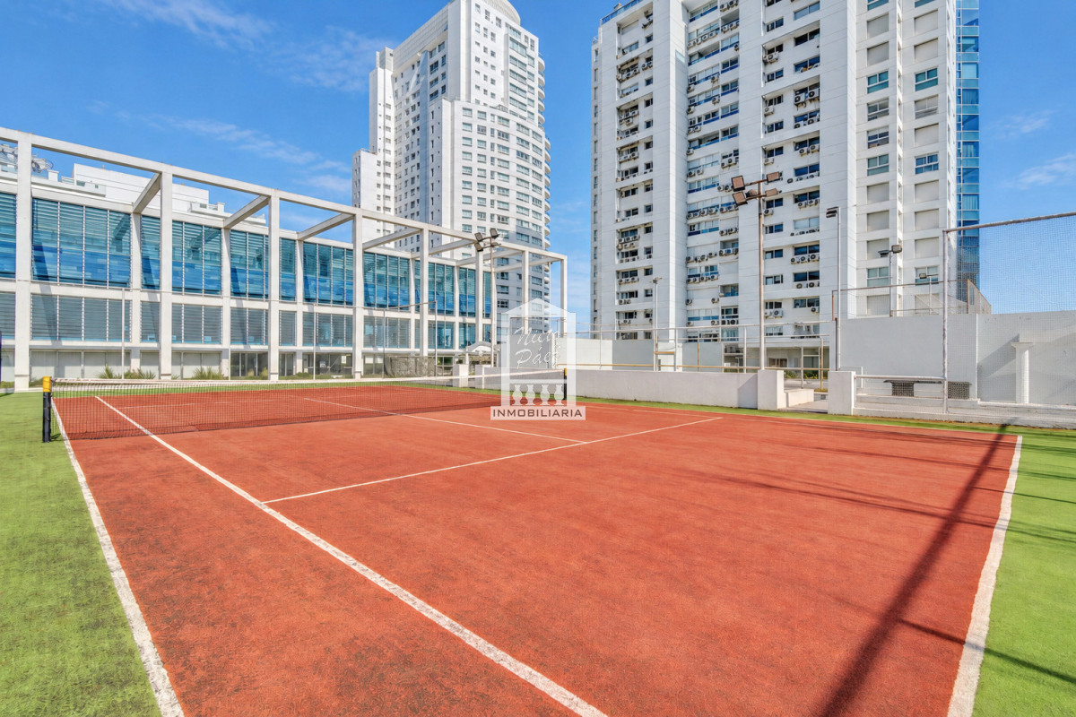 Apartamento ID.2095 - Playa Mansa, primera fila, la mejor planta, esquinero.