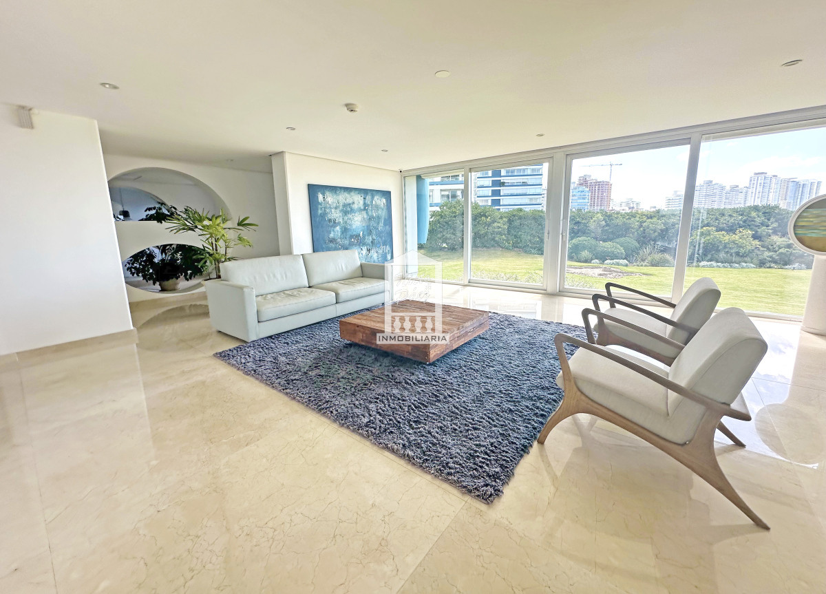 Apartamento ID.8274 - Mega planta en la brava, reciclado. 