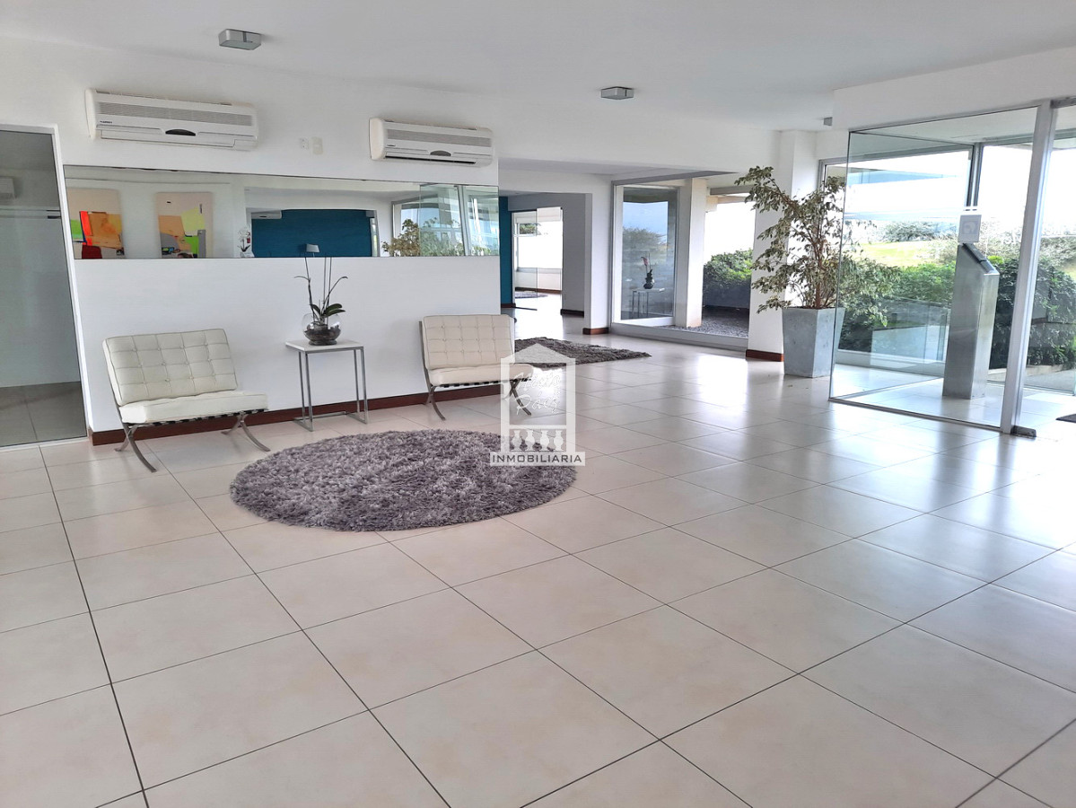 Apartamento ID.22564 - Penthouse dúplex en primera fila, 427 m2. Barbacoa propia. 2 garajes