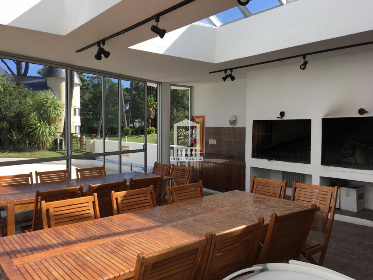 Apartamento ID.800 - Zona Punta Shopping, 3 dorm, losa radiante.