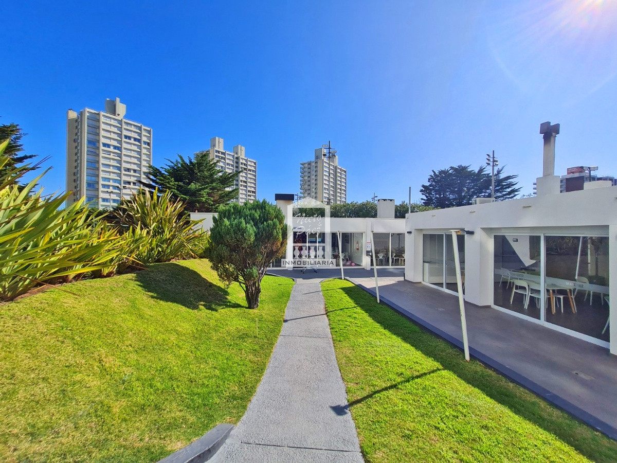 Apartamento ID.542 - Mansa, 3 dorm. Todos los servicios.