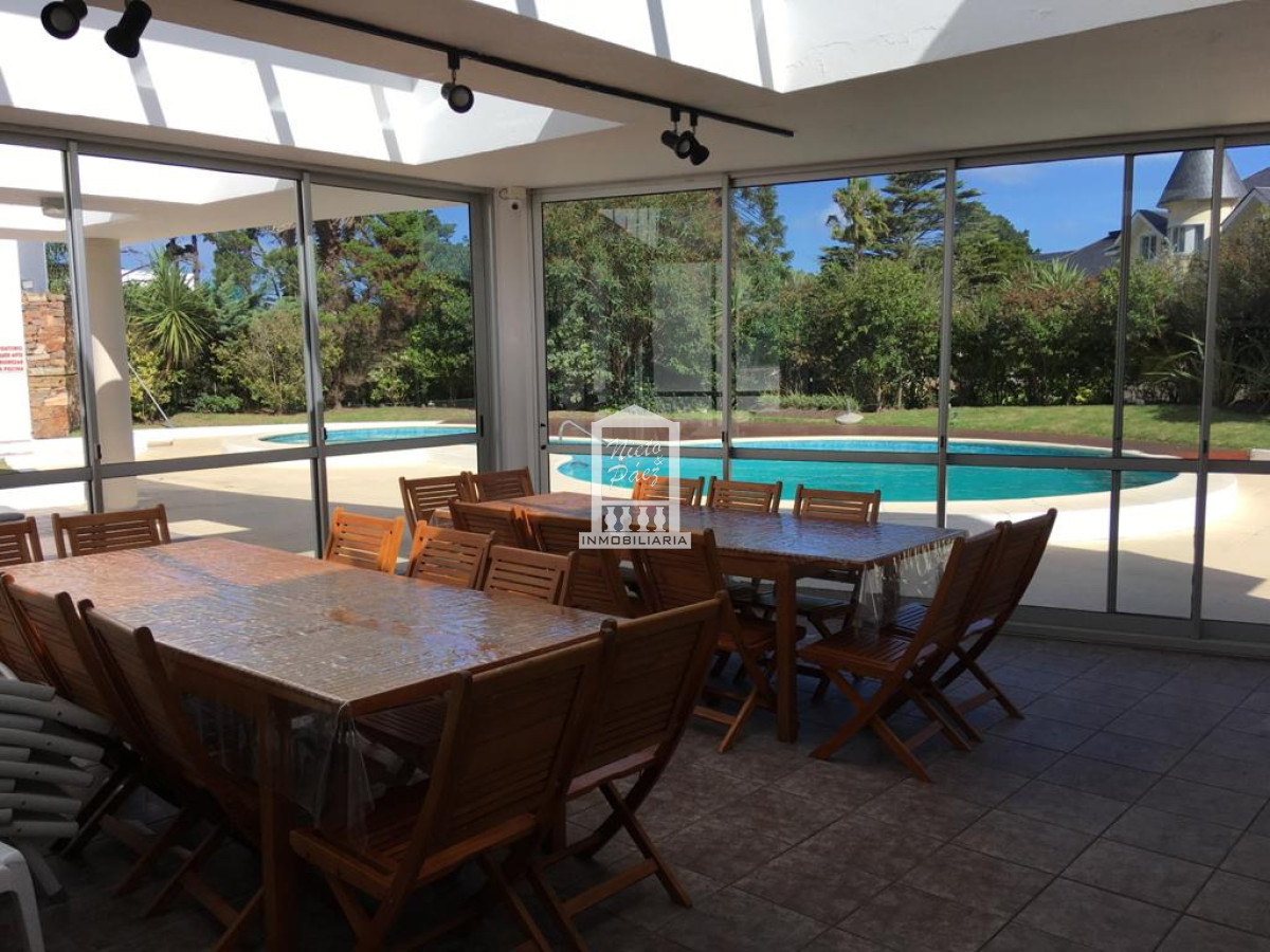 Apartamento ID.800 - Zona Punta Shopping, 3 dorm, losa radiante.