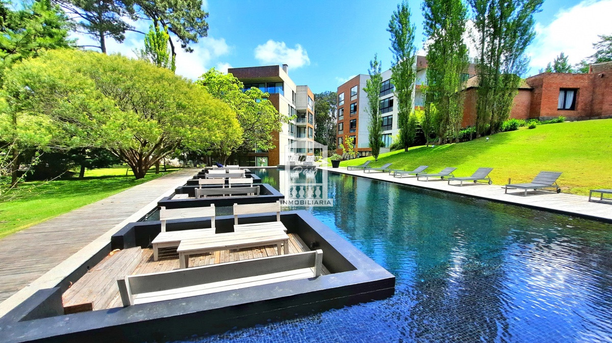 Apartamento ID.27766 - Penthouse, 3 suites. Excelentes servicios.