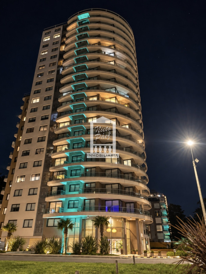 Apartamento ID.41022 - Piso alto, 2 dormitorios, 2 baños, bajos gastos.