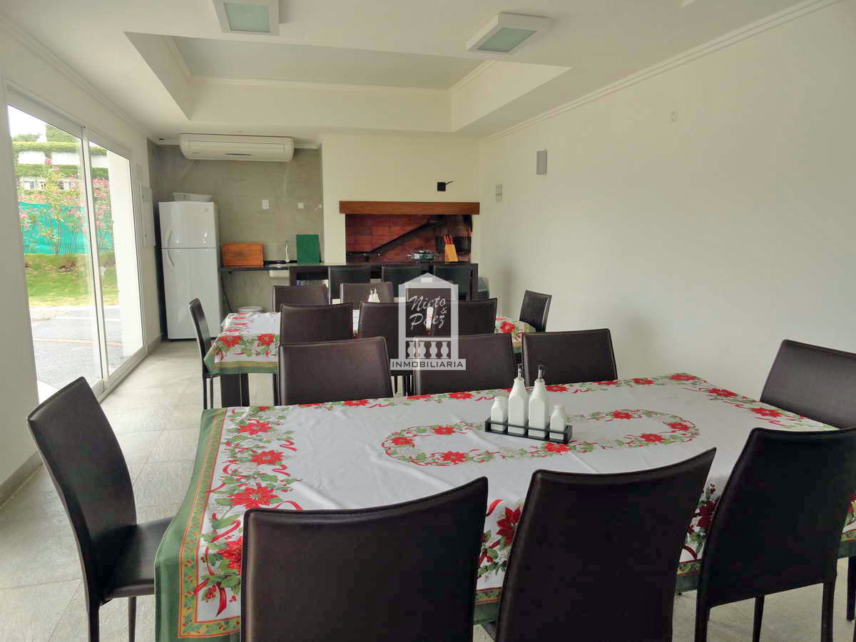Apartamento ID.26455 - Piso alto con vista a la mansa, 2 suites, baño social, amenities.
