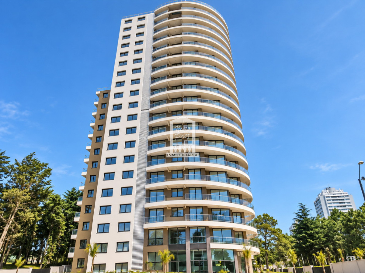 Apartamento ID.41022 - Piso alto, 2 dormitorios, 2 baños, bajos gastos.