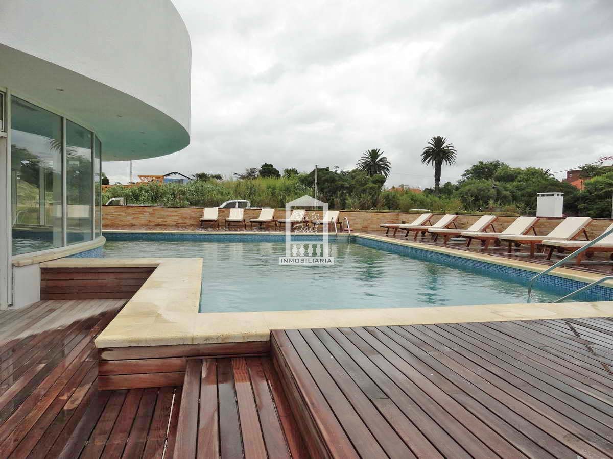 Apartamento ID.26455 - Piso alto con vista a la mansa, 2 suites, baño social, amenities.