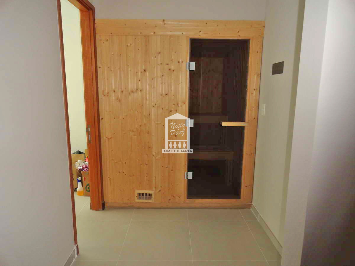 Apartamento ID.21985 - Piso alto, con vista a la mansa. 