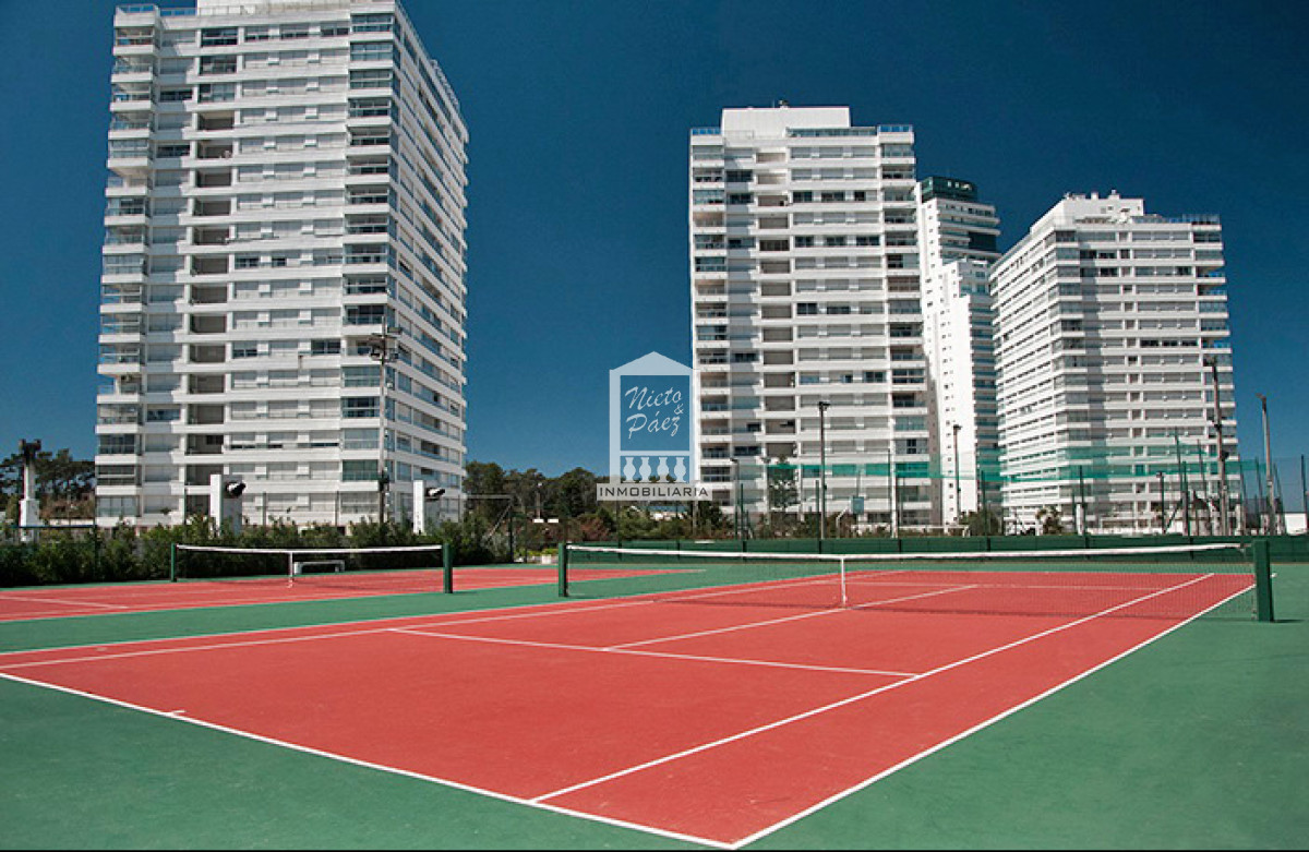 Apartamento ID.542 - Mansa, 3 dorm. Todos los servicios.