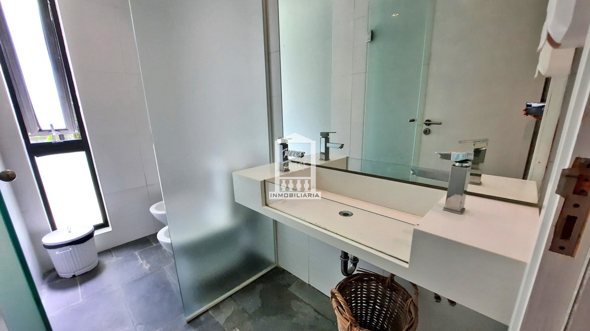 Apartamento ID.27766 - Penthouse, 3 suites. Excelentes servicios.