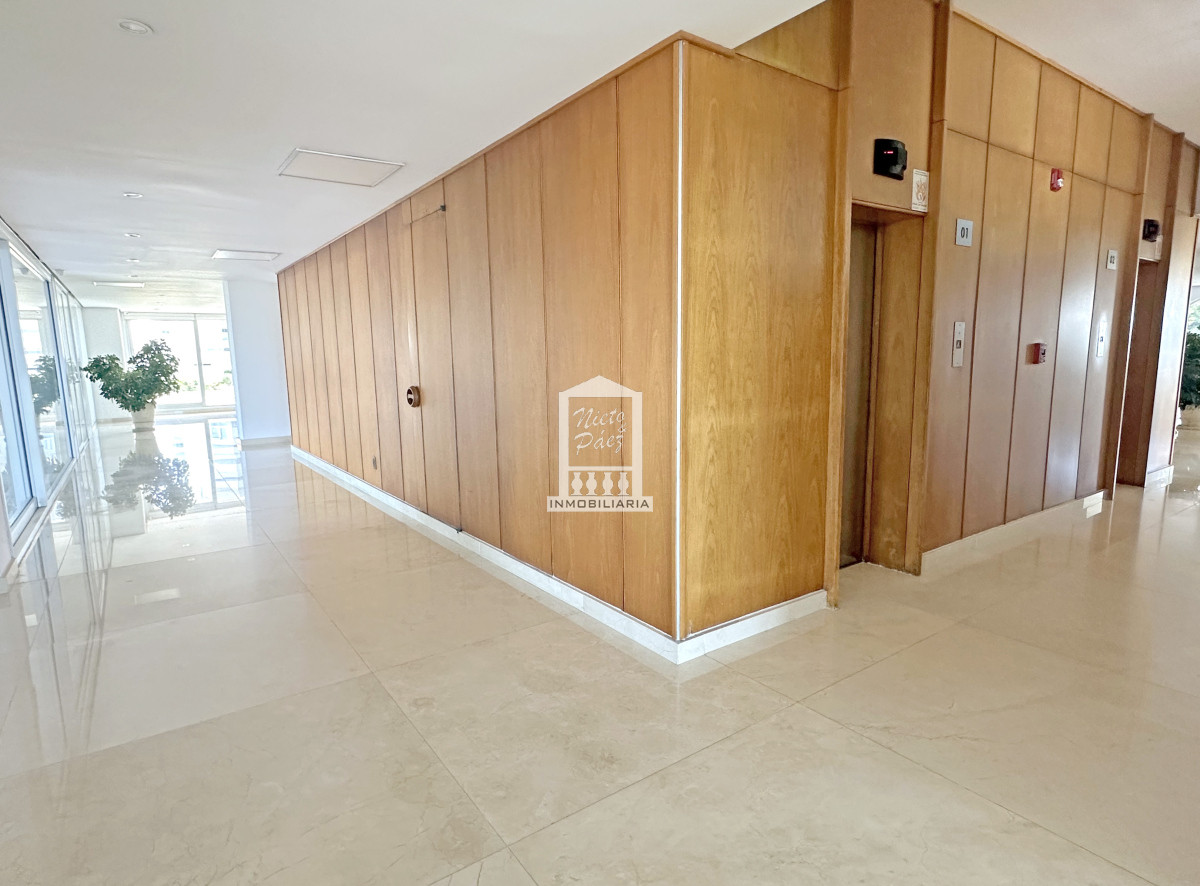 Apartamento ID.8274 - Mega planta en la brava, reciclado. 