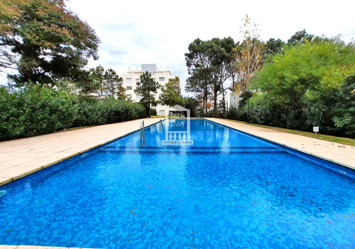 Apartamento ID.22564 - Penthouse dúplex en primera fila, 427 m2. Barbacoa propia. 2 garajes
