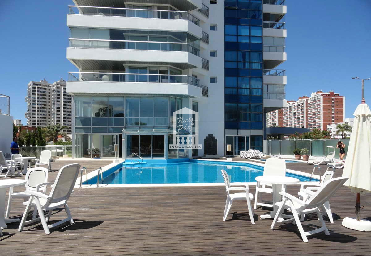 Apartamento ID.24201 - Mansa, 2 dorm con parrillero propio.