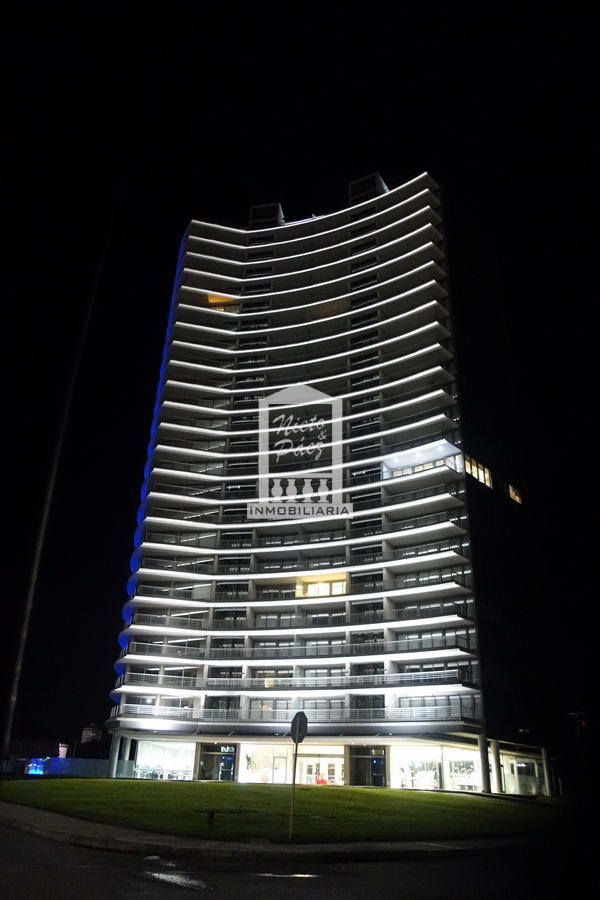 Apartamento ID.37927 - Penthouse Duplex, full amenities. 2 garajes.