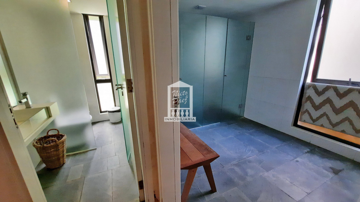Apartamento ID.27766 - Penthouse, 3 suites. Excelentes servicios.