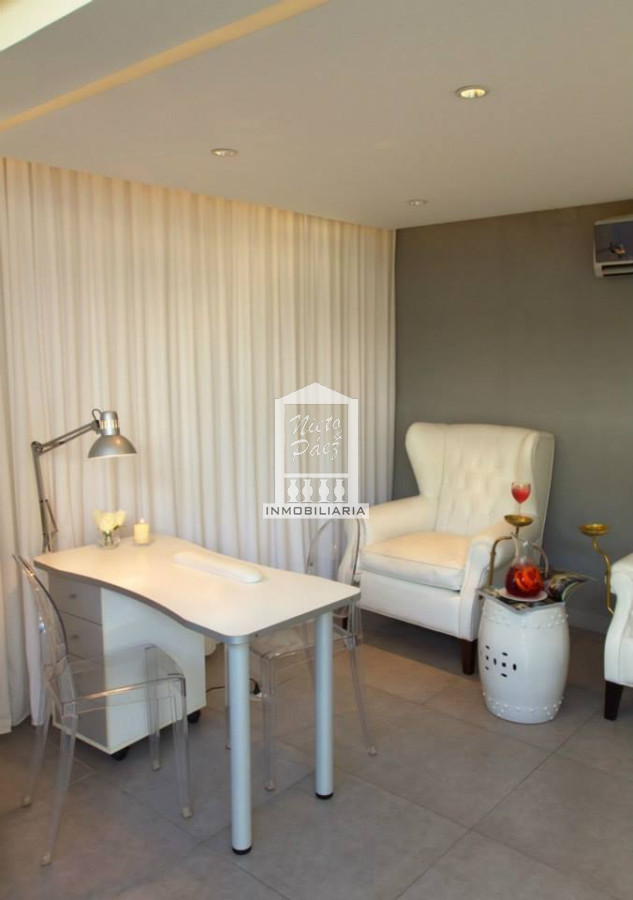 Apartamento ID.8422 - Esquinero, 2 dorm, con servicios de hotel. 