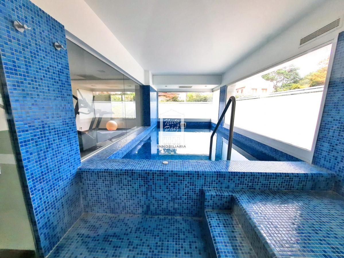 Apartamento ID.22564 - Penthouse dúplex en primera fila, 427 m2. Barbacoa propia. 2 garajes