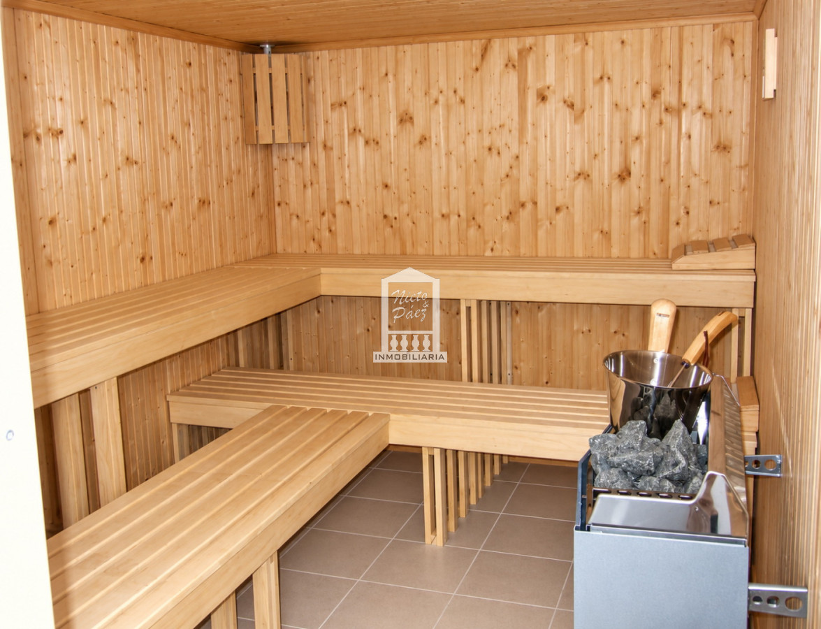 Apartamento ID.20072 - Playa Brava, primera fila. Semipiso, 462 m2 de planta, parrillero propio. 3 garajes.