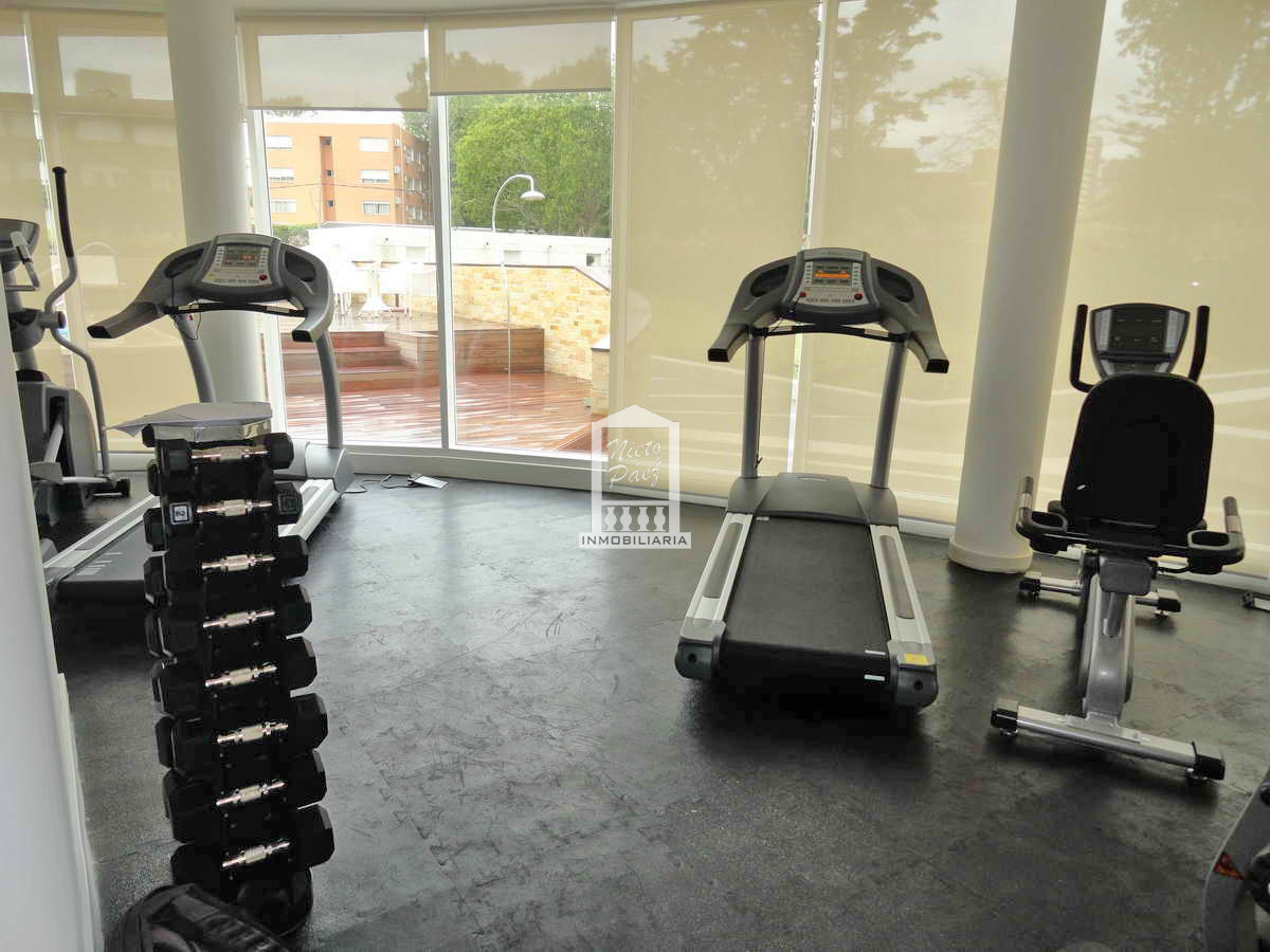 Apartamento ID.26455 - Piso alto con vista a la mansa, 2 suites, baño social, amenities.