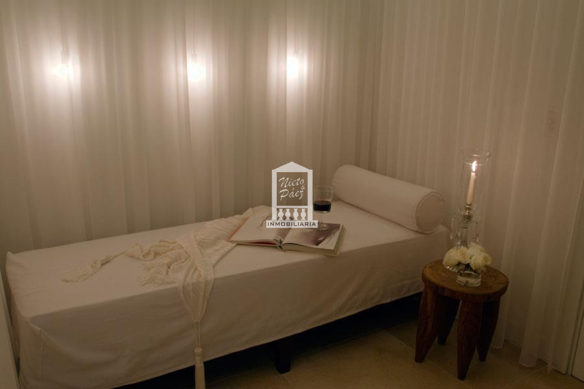 Apartamento ID.8422 - Esquinero, 2 dorm, con servicios de hotel. 