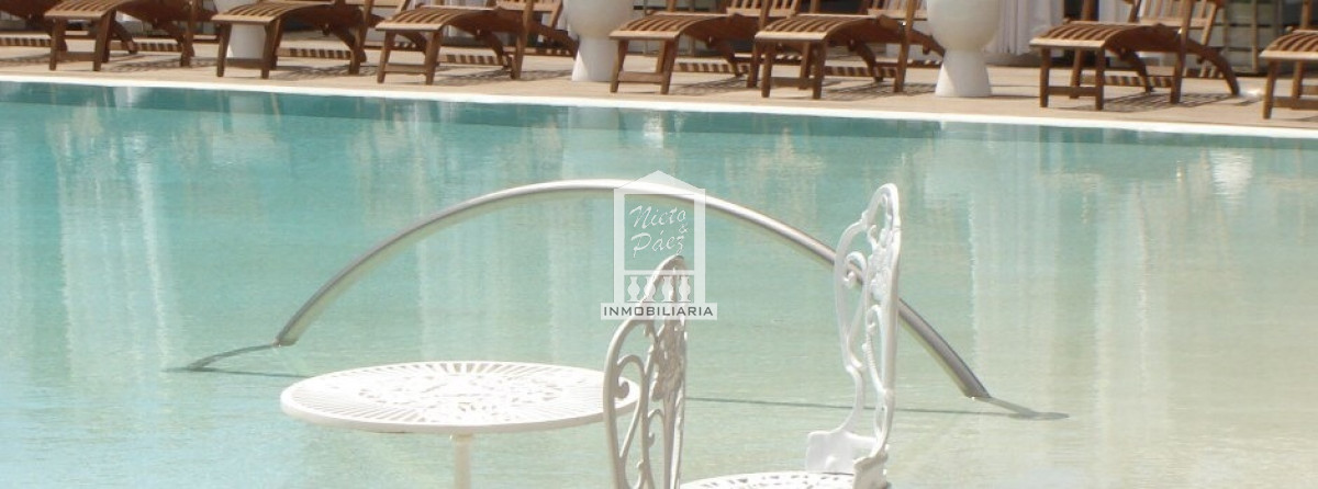 Apartamento ID.8422 - Esquinero, 2 dorm, con servicios de hotel. 