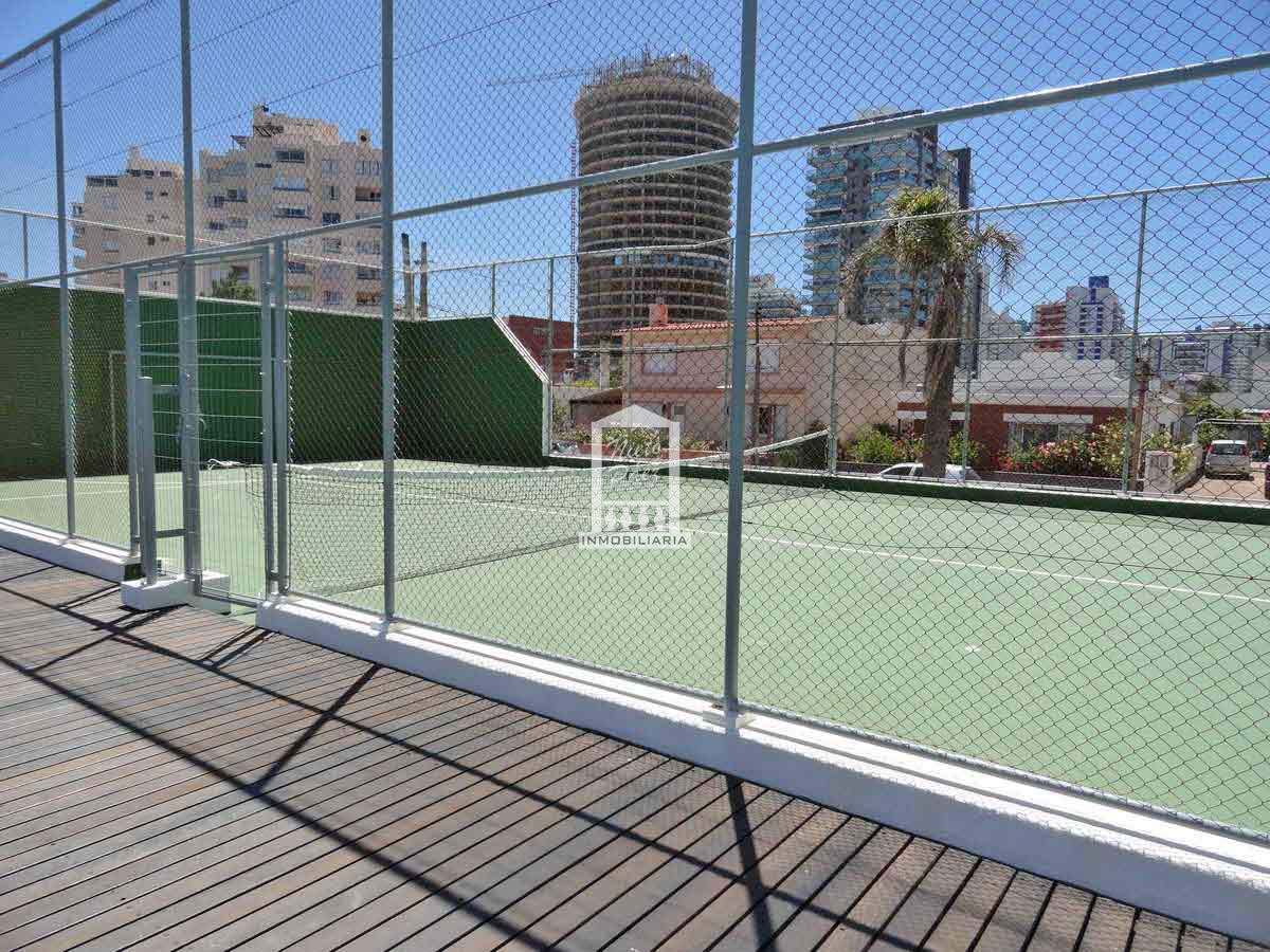 Apartamento ID.24201 - Mansa, 2 dorm con parrillero propio.