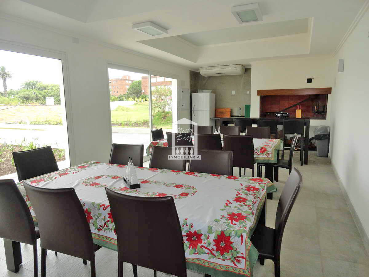 Apartamento ID.26455 - Piso alto con vista a la mansa, 2 suites, baño social, amenities.